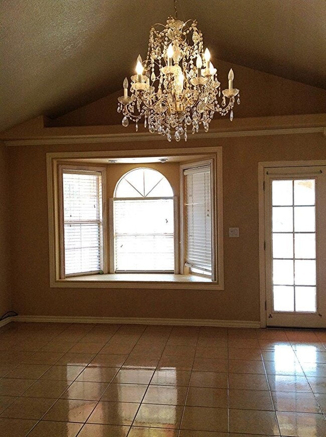 Foto del edificio - 304 Calle Al Rumbo