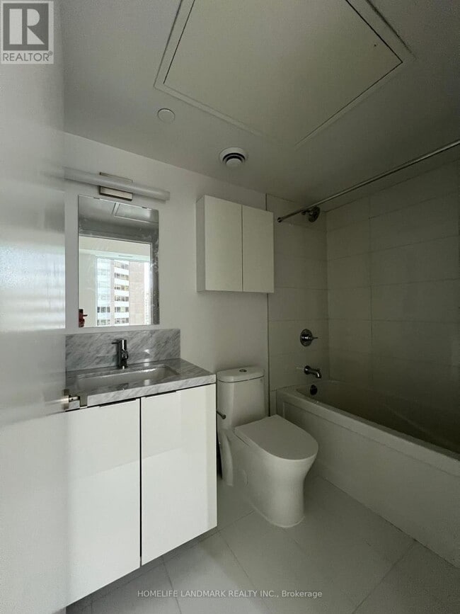 Building Photo - 121 St Patrick St