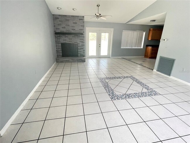 Building Photo - 738 E C 470