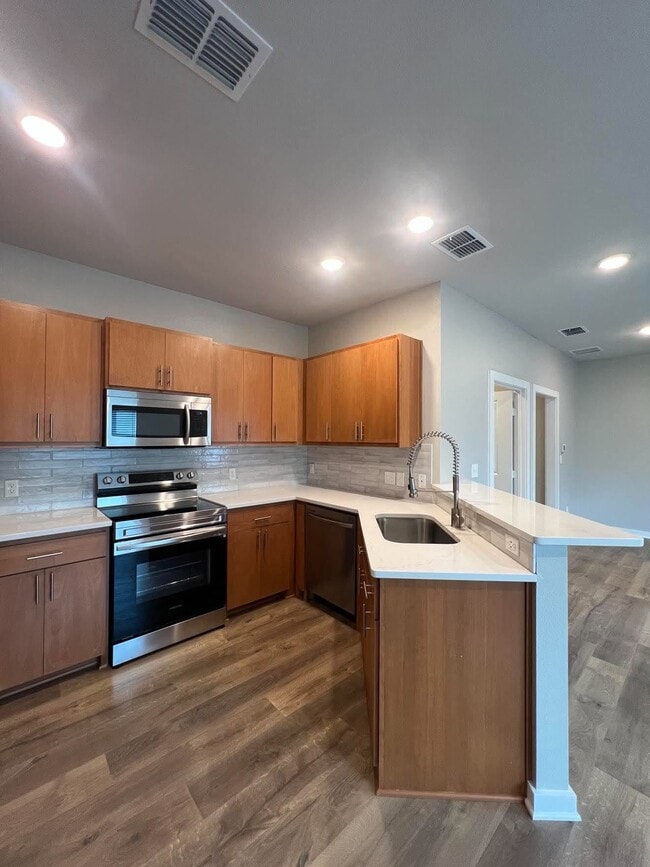Building Photo - 10625 Brothers Ln