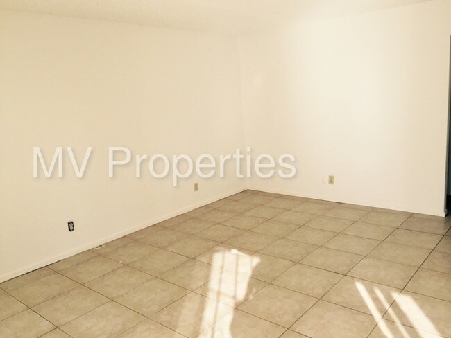 Building Photo - 1207 Arcadia Ave