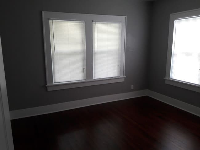 Front Bedroom - 106 Jamaica St