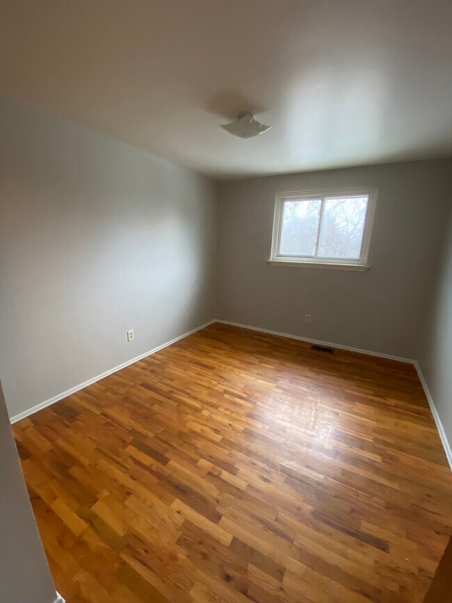 Building Photo - 1141 Lathrop St