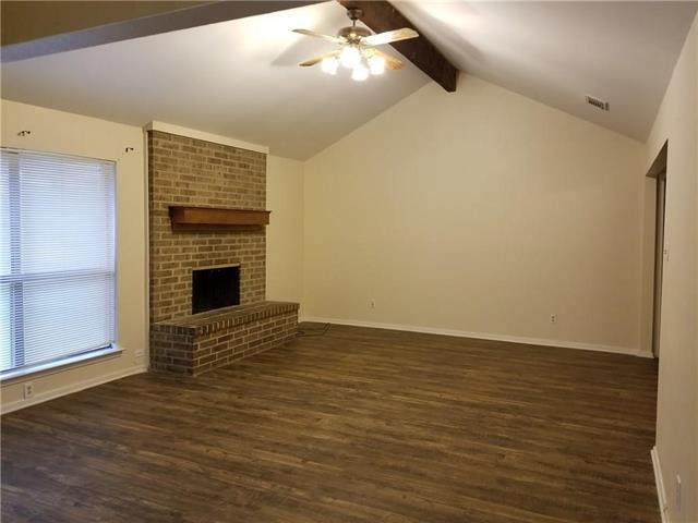 Foto del edificio - 1000 Blue Carriage Ln N