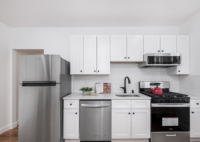 *Pictures are representative samples of the advertised unit. In some cases, the actual units you tou - 48 Ashford St