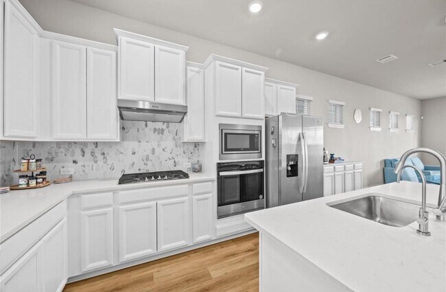 Building Photo - 614 Sandy Bay Ln