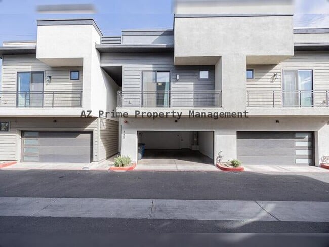 Photo - 142 E Hearne Way Townhome