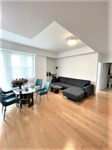 Building Photo - 50 Oceana Dr W