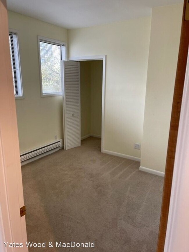 Building Photo - 2 br, 1 bath House - 4526 1/2 15th Ave NE