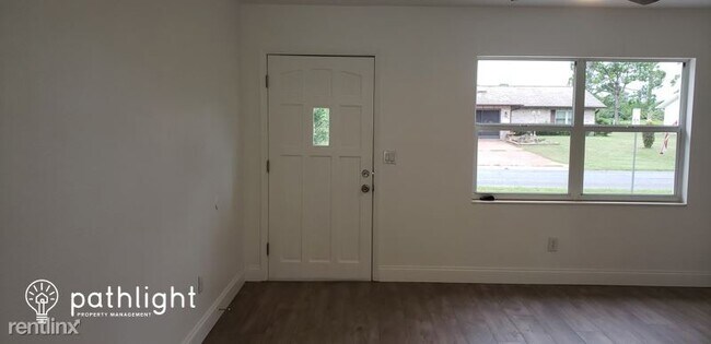 Building Photo - 3 br, 2 bath House - 2129 Willow Oak Drive...