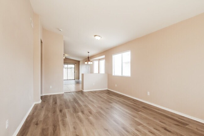 Building Photo - 13833 W Bola Dr