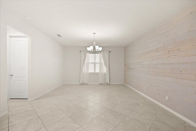Foto del edificio - 5192 Chickadee St