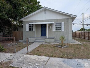 Building Photo - 1316 Holmes Ave