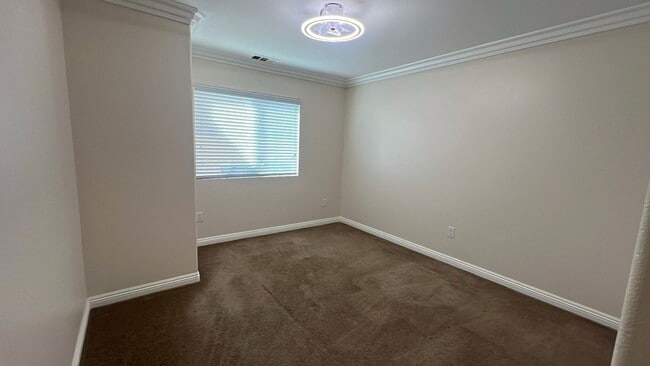 Building Photo - Beautiful West Lancaster Home