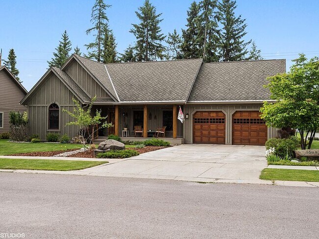 Building Photo - 1045 Creekview Dr