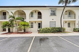 Building Photo - 1047 Small Ct