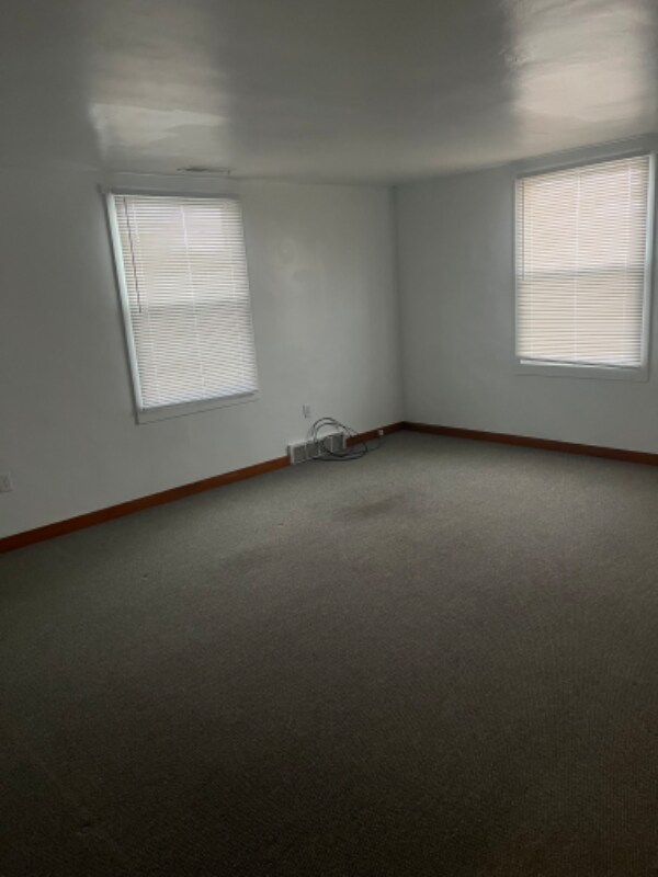 Building Photo - 198 Herron Ave