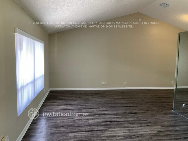 Foto del edificio - 9714 Sun Pointe Dr
