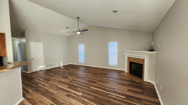 Foto del edificio - 5510 Underwood Cove