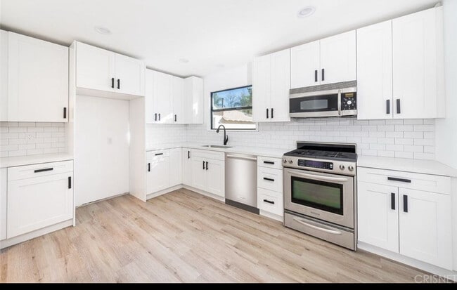 Foto del edificio - 5363 Garden Grove Ave