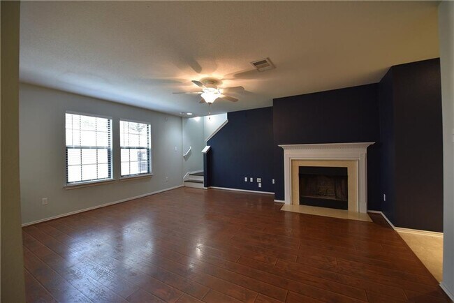 Building Photo - 2112 Golden Arrow Ave