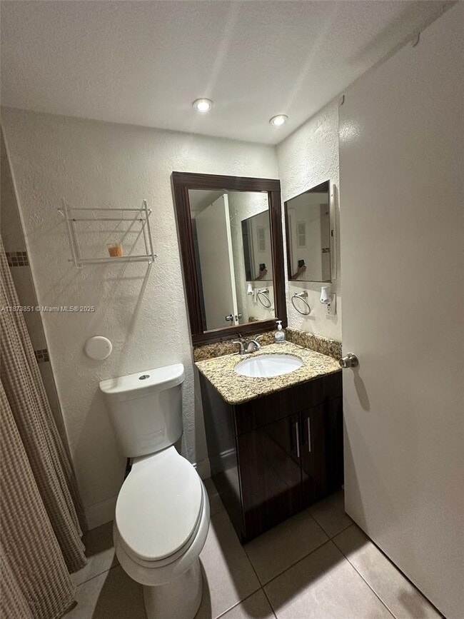 Foto del edificio - 917 NE 199th St