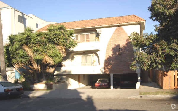 Building Photo - 12771 Caswell Ave