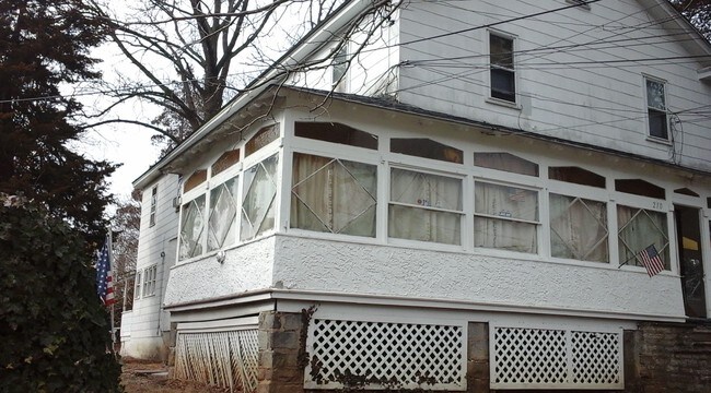 Foto del edificio - 210 Garfield Ave