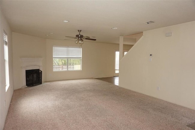 Foto del edificio - 8808 Chaps Ave