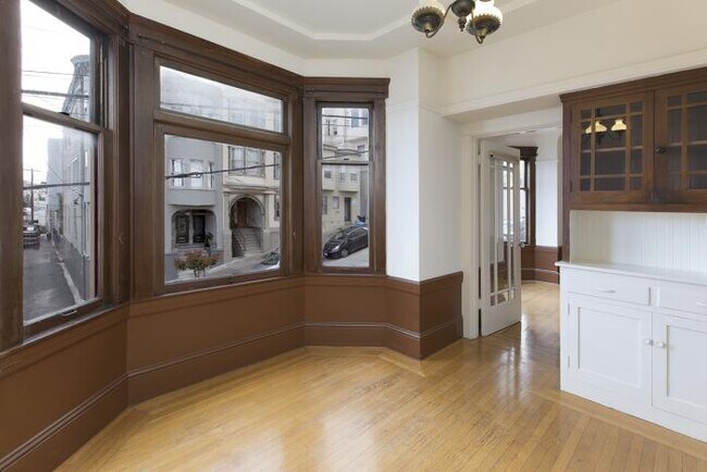 Building Photo - 2 bedroom in San Francisco CA 94133