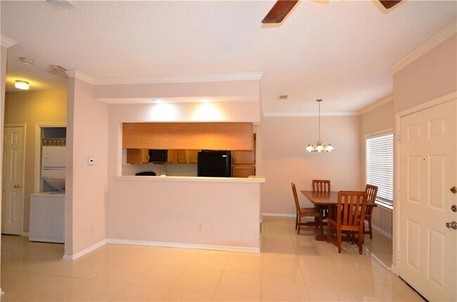 Foto del edificio - 915 W 23rd St