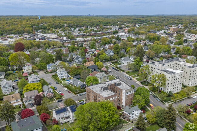 Building Photo - 412 Munro Ave