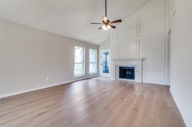 Building Photo - 5529 Village Green Dr