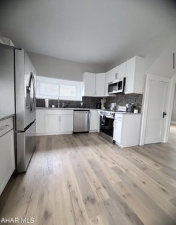 Foto del edificio - 5360 E Pleasant Valley Blvd