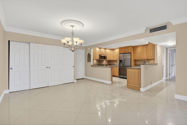 Foto del edificio - 405 N Ocean Blvd