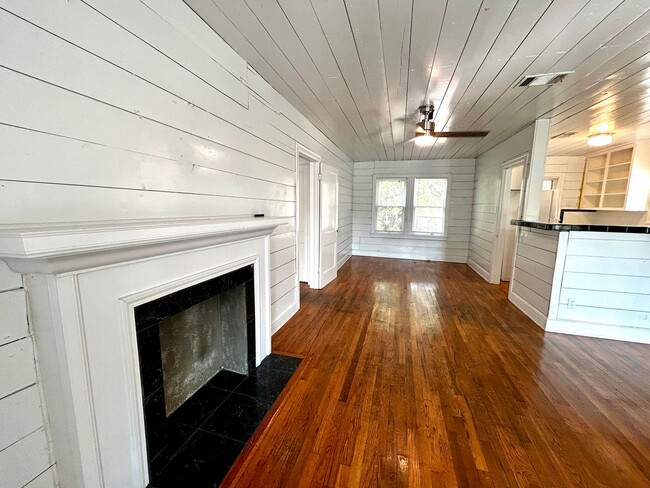 Foto del edificio - 1305 Lorrain St - Unit C