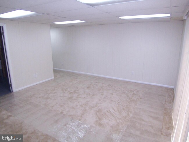 Building Photo - 1016 Willow Bend Dr