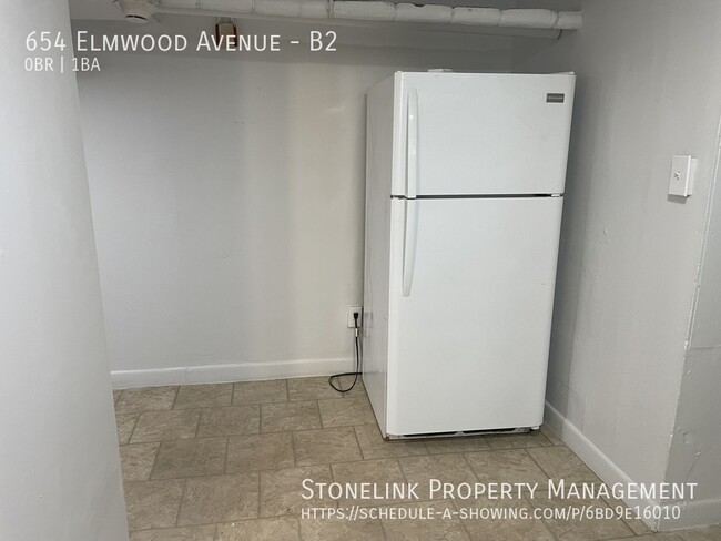 Building Photo - 654 Elmwood Avenue