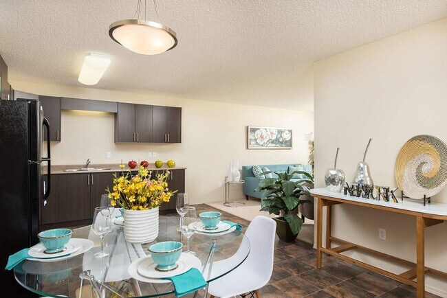 Building Photo - 5872 Mullen Pl NW