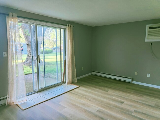 Building Photo - 22 Cinnamon Spring