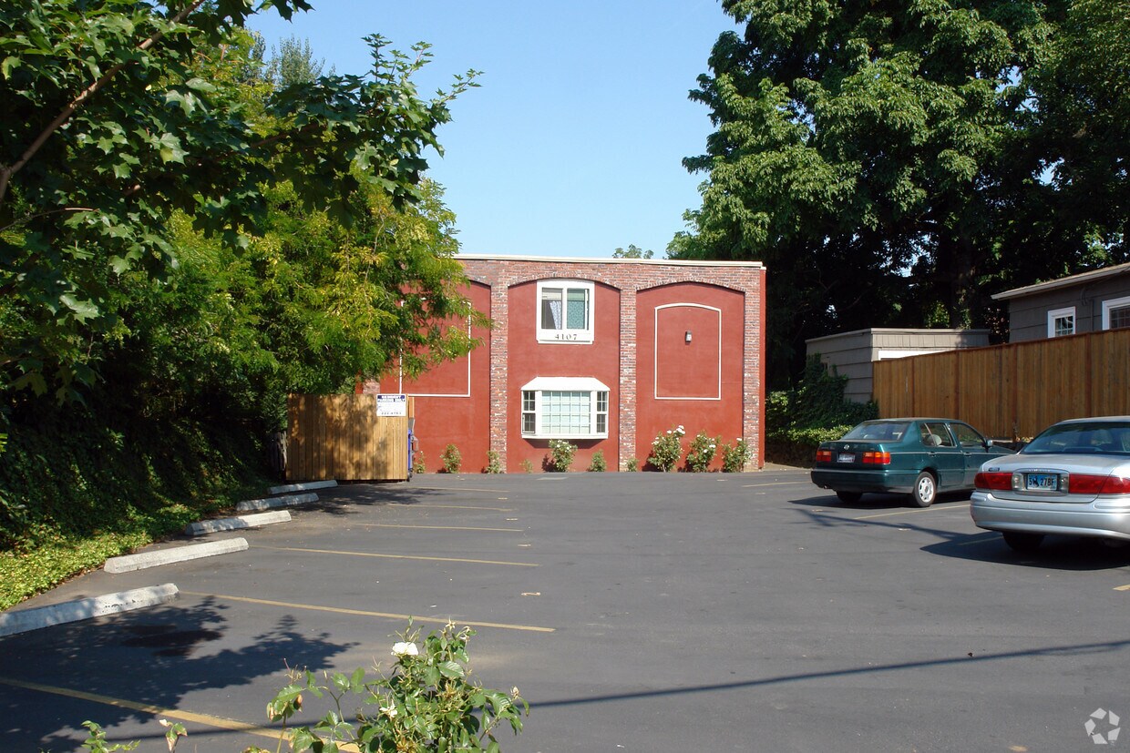 4107 SE Gladstone St, Portland, OR 97202 Apartments in Portland, OR