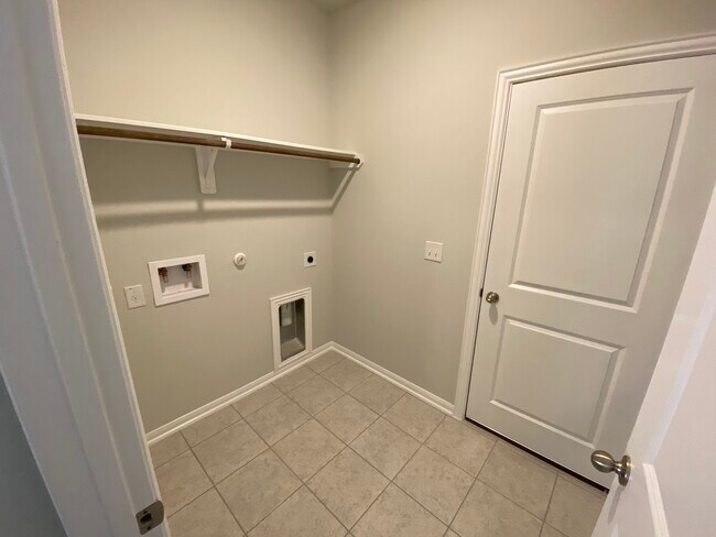 Foto del edificio - 17004 Arcata Avenue