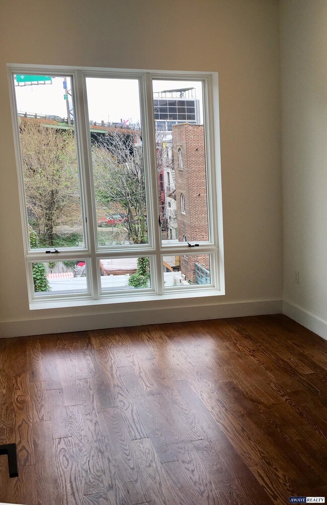 Foto del edificio - 554 Court Street