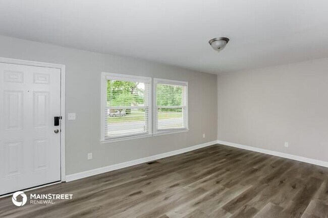 Building Photo - 5809 Amberly Ln