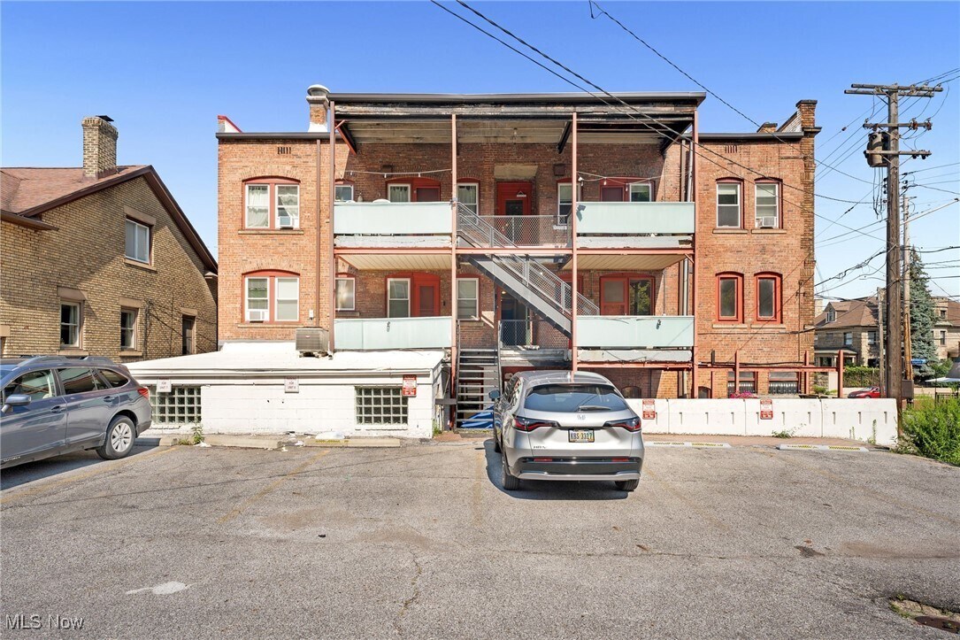 2187 Murray Hill Rd Cleveland, OH 44106 – photo 4