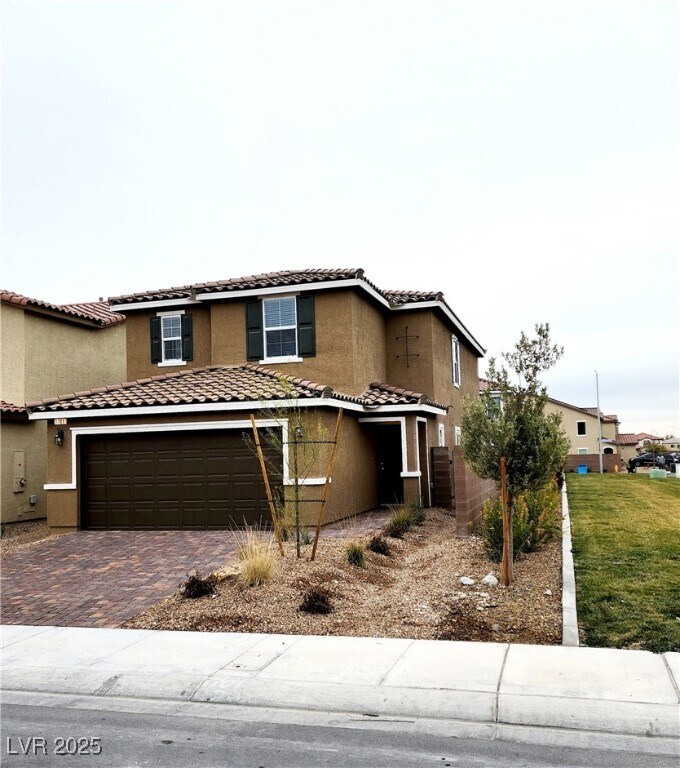 Foto principal - 1701 Rustic Village Ave
