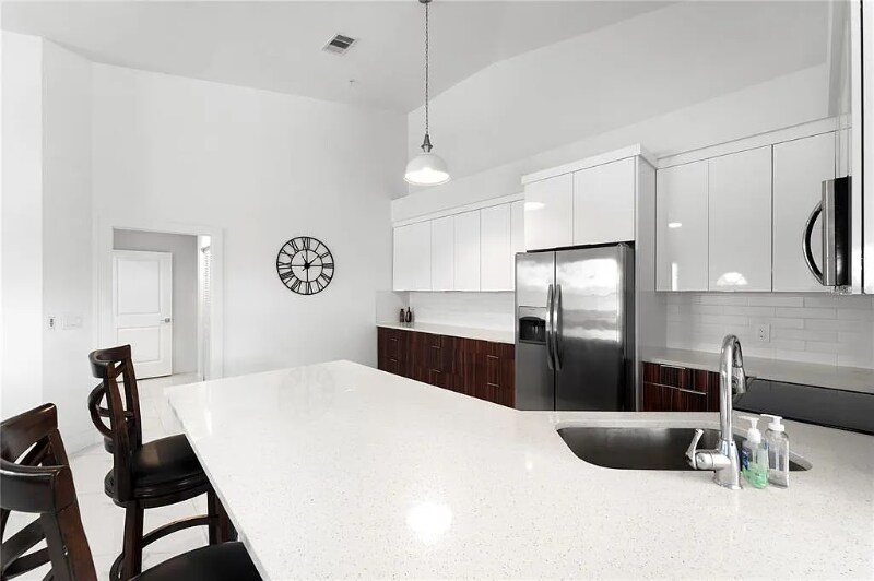Foto principal - 200 Gardens Edge Dr