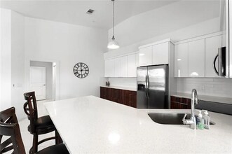 Building Photo - 200 Gardens Edge Dr