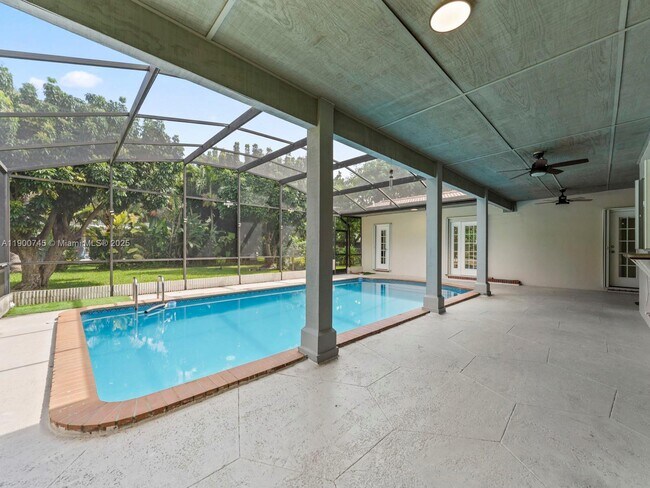 Foto del edificio - 17223 SW 87th Ave