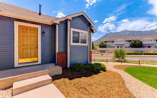 Building Photo - 1005 Scarlet Oak Dr